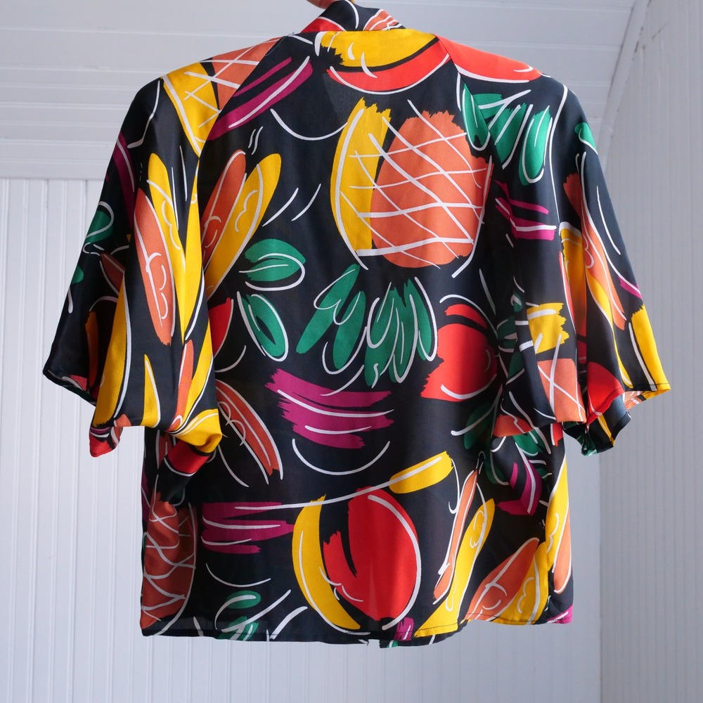 Fun vintage 80s Carole Little for Saint Tropez fruit print silk cropped blouse - Picture 3 of 8